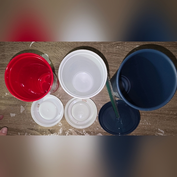 LOT of 3 Starbucks Cups Reusable Limited Edition Christmas Plastic Tumblers - Picture 4 of 4